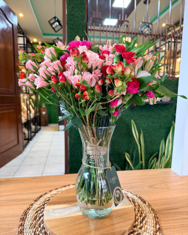 "Aprende la técnica floral en cristal"